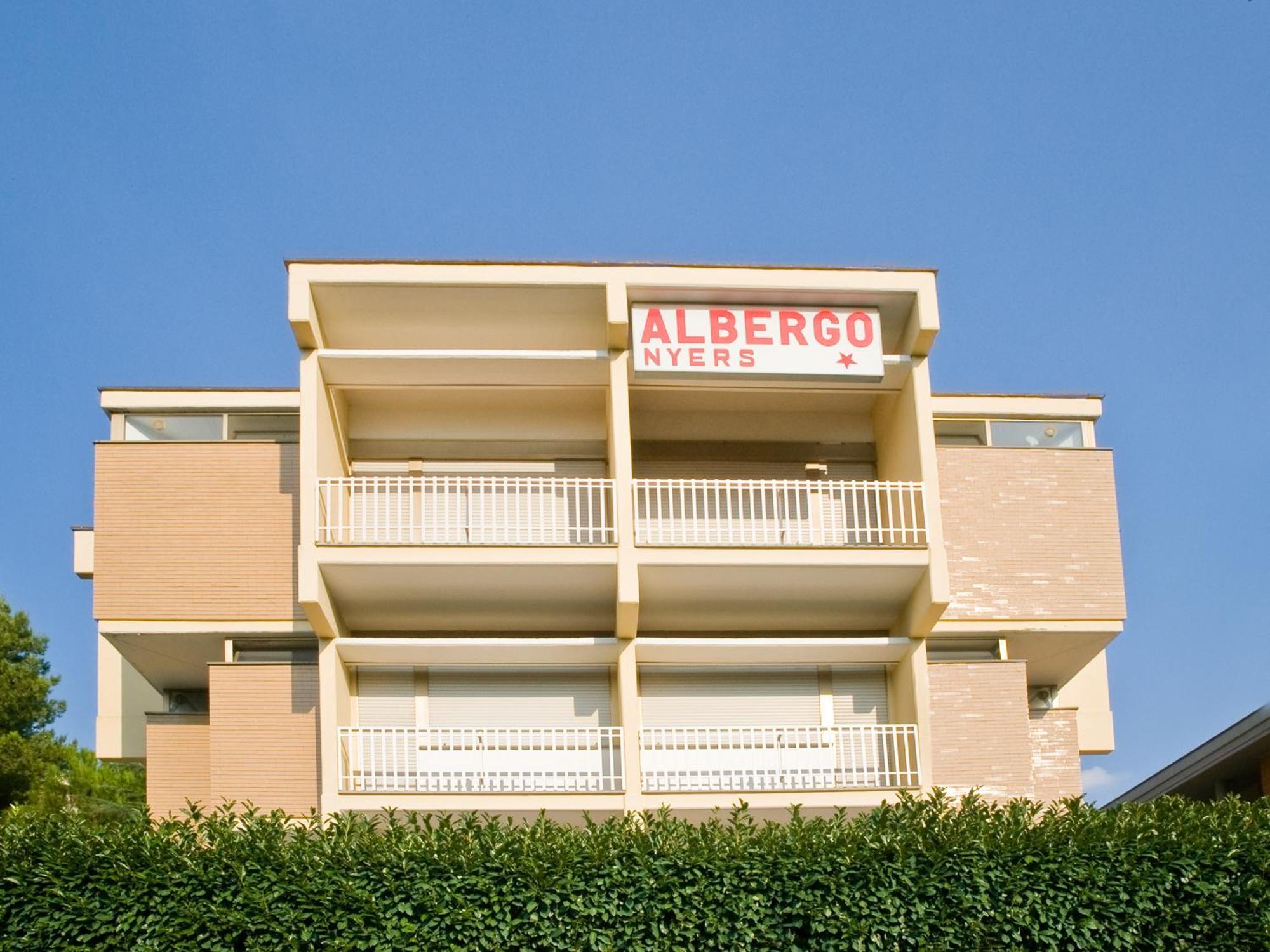 Albergo Nyers Perugia Exteriör bild