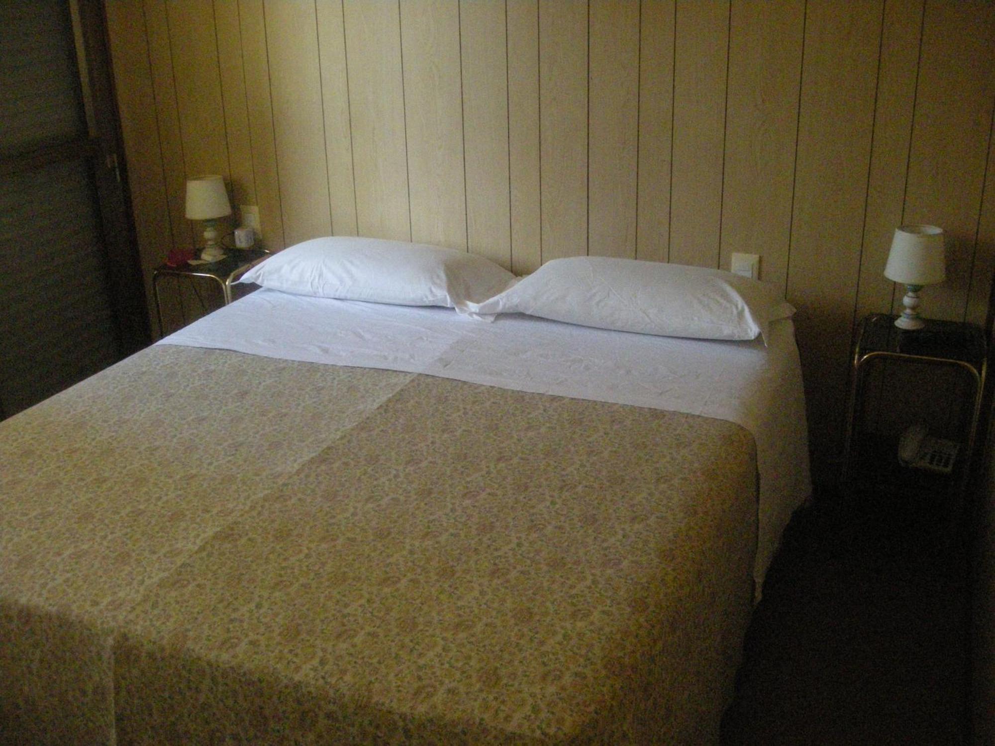 Albergo Nyers Perugia Rum bild