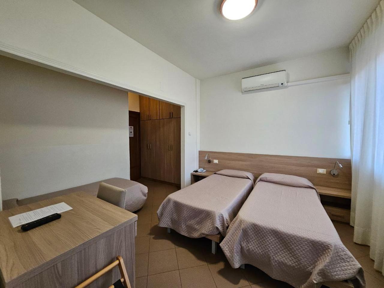 Albergo Nyers Perugia Exteriör bild