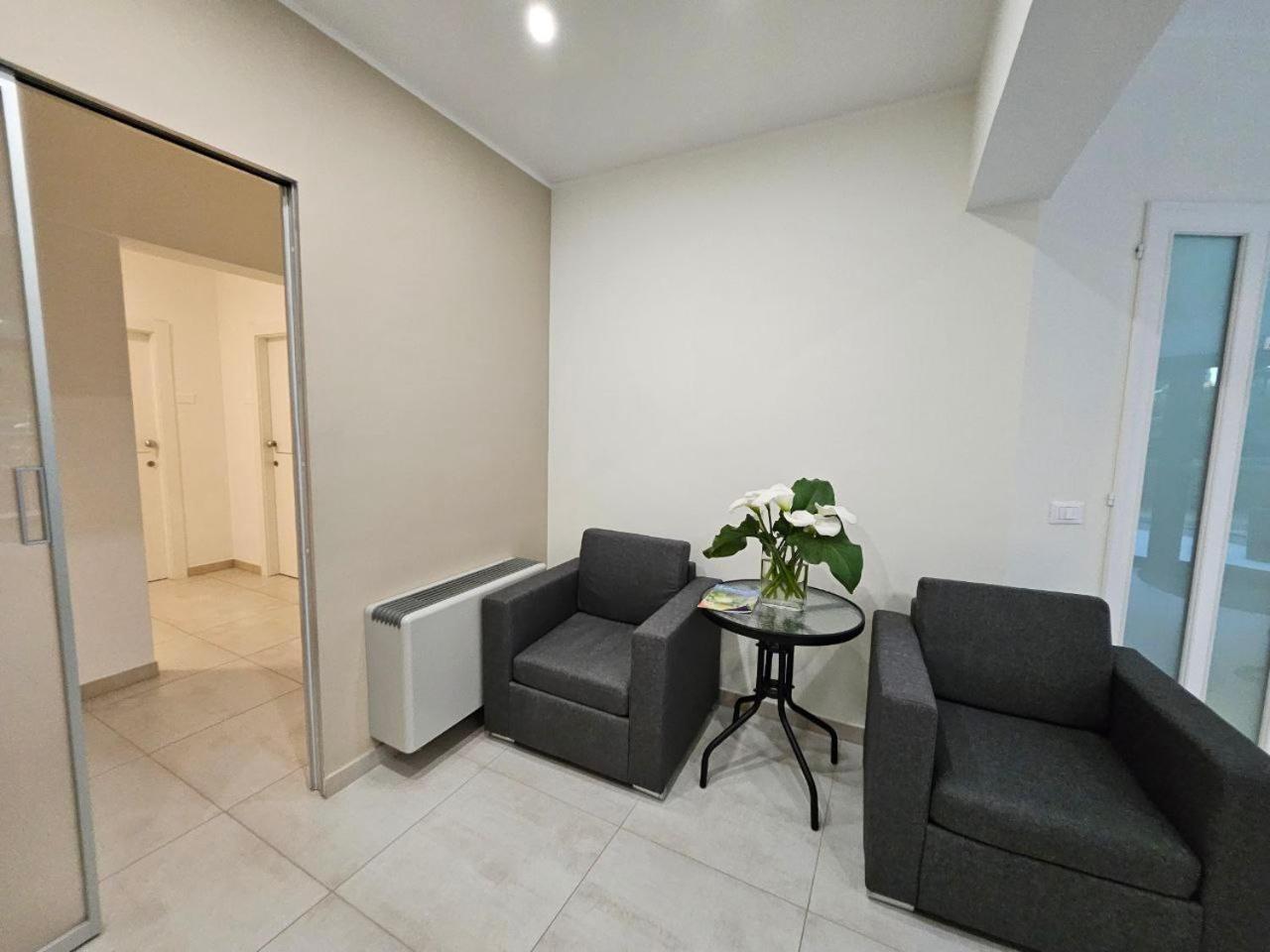 Albergo Nyers Perugia Exteriör bild