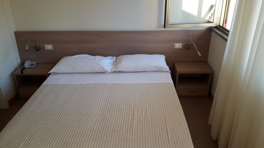Albergo Nyers Perugia Exteriör bild